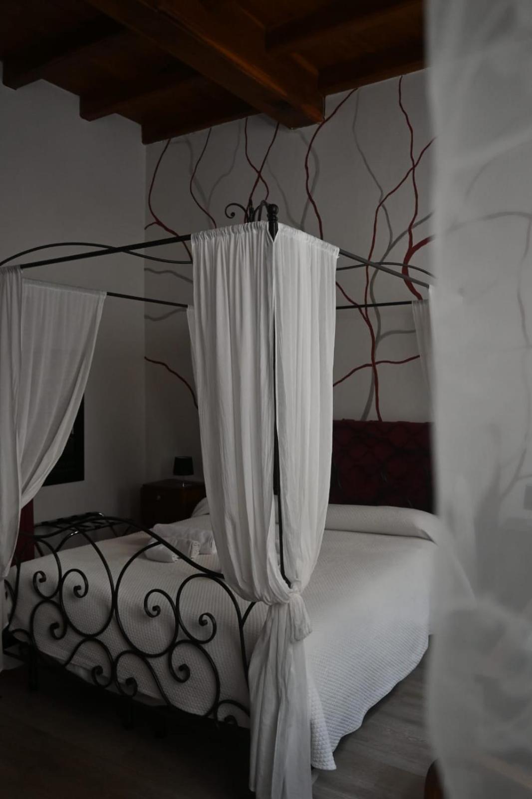 Domus Aurea Bed and Breakfast Saluzzo Εξωτερικό φωτογραφία