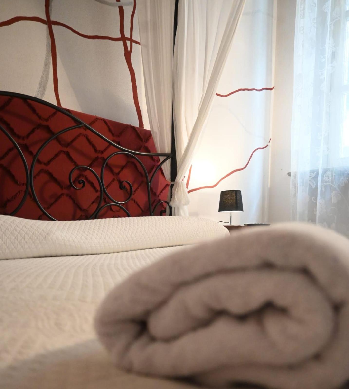 Domus Aurea Bed and Breakfast Saluzzo Εξωτερικό φωτογραφία