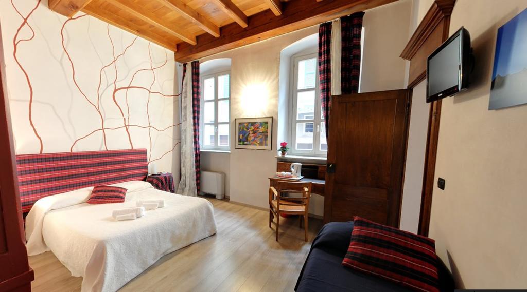 Domus Aurea Bed and Breakfast Saluzzo Εξωτερικό φωτογραφία